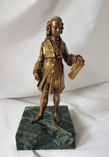 Bronzefigur eines adligen - eines, mit
