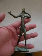 Bronzeskulptur einer Frau aus