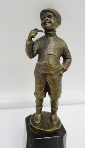 Bronzefigur über 100 jahre - über,