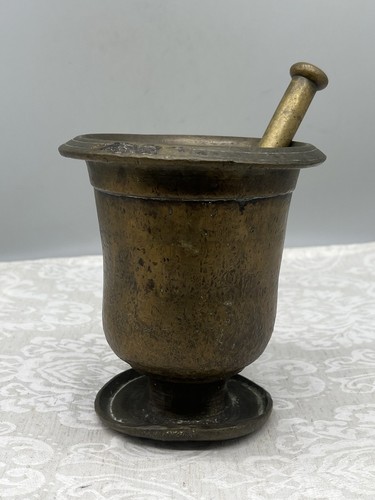 Antiker mörser bronze auf - bronze,