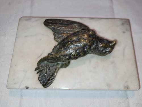 Antike bronzefigur spatz tot - spatz,