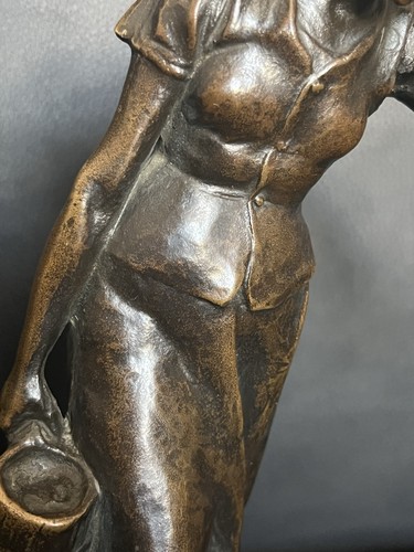 Antike bronze statue landfrau - bronze,