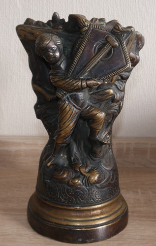 Antike bronze vase - vase, junge
