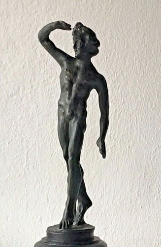 Jugendlicher satyr mit - satyr,